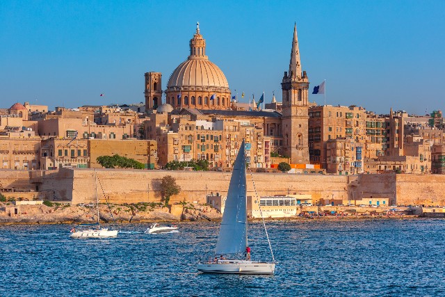 Valletta óvárosa Sliema-ból