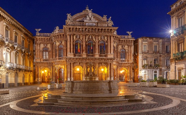 Bellini operaház, Catania látnivaló